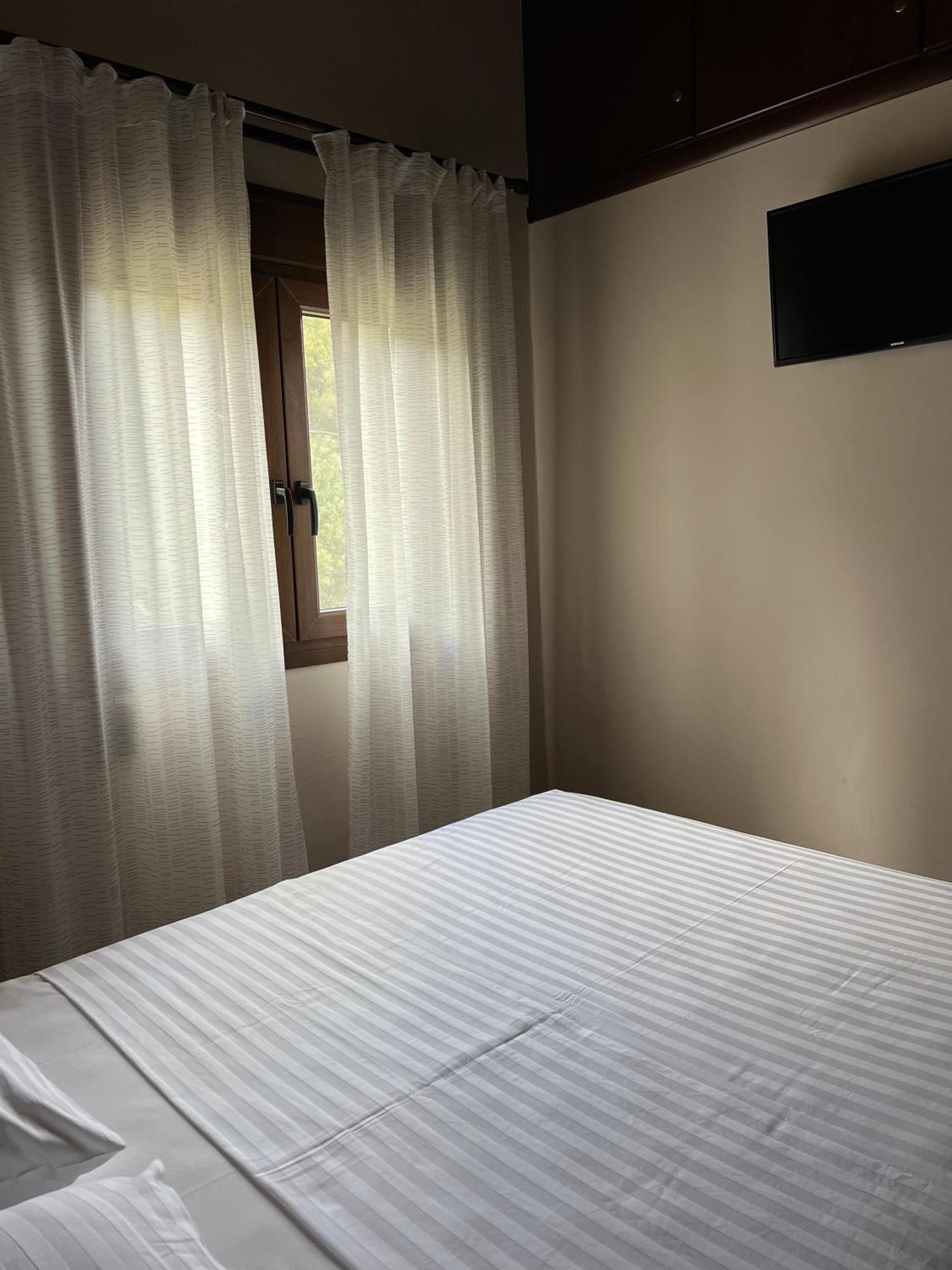 Serenity Resort Vrísai 외부 사진